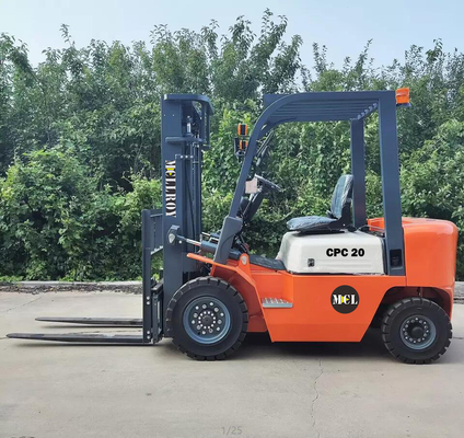 FD20 Diesel Powered Forklift Mini 3000mm Lift Height For Small Rough Terrain